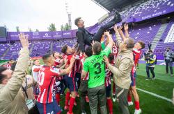 包含瓦伦西亚鏖战多特蒙德，惜败欧冠淘汰圈！的词条