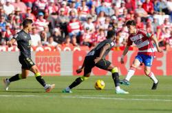 乐鱼体育投注-包含格拉纳达主场大胜，进一步拉开差距的词条