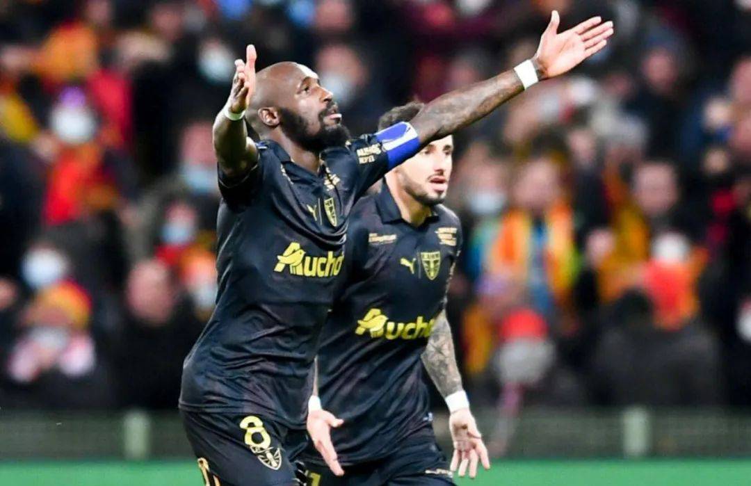 包含梅斯客场击败南锡，取得宝贵三分的词条