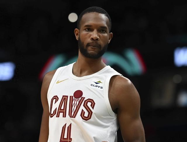 单场得分突破分，球员创下新的纪录的简单介绍