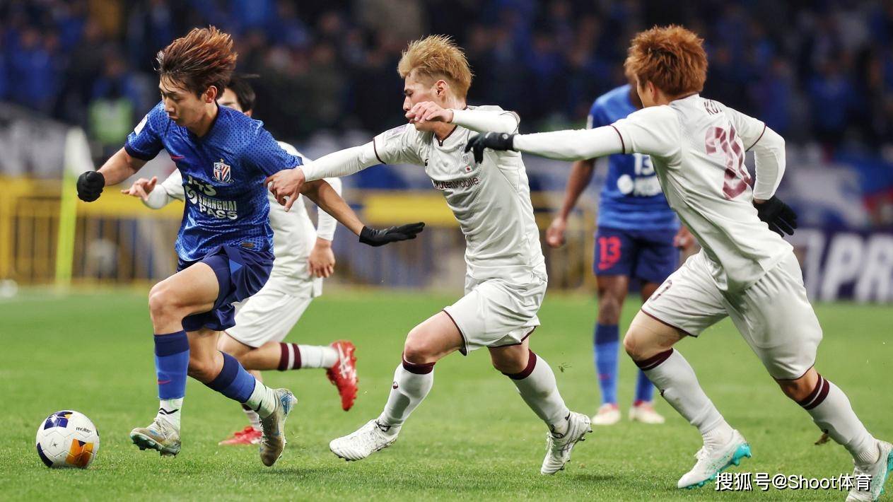 客场作战,球队逆转战胜对手 客场作战,球队逆转战胜对手