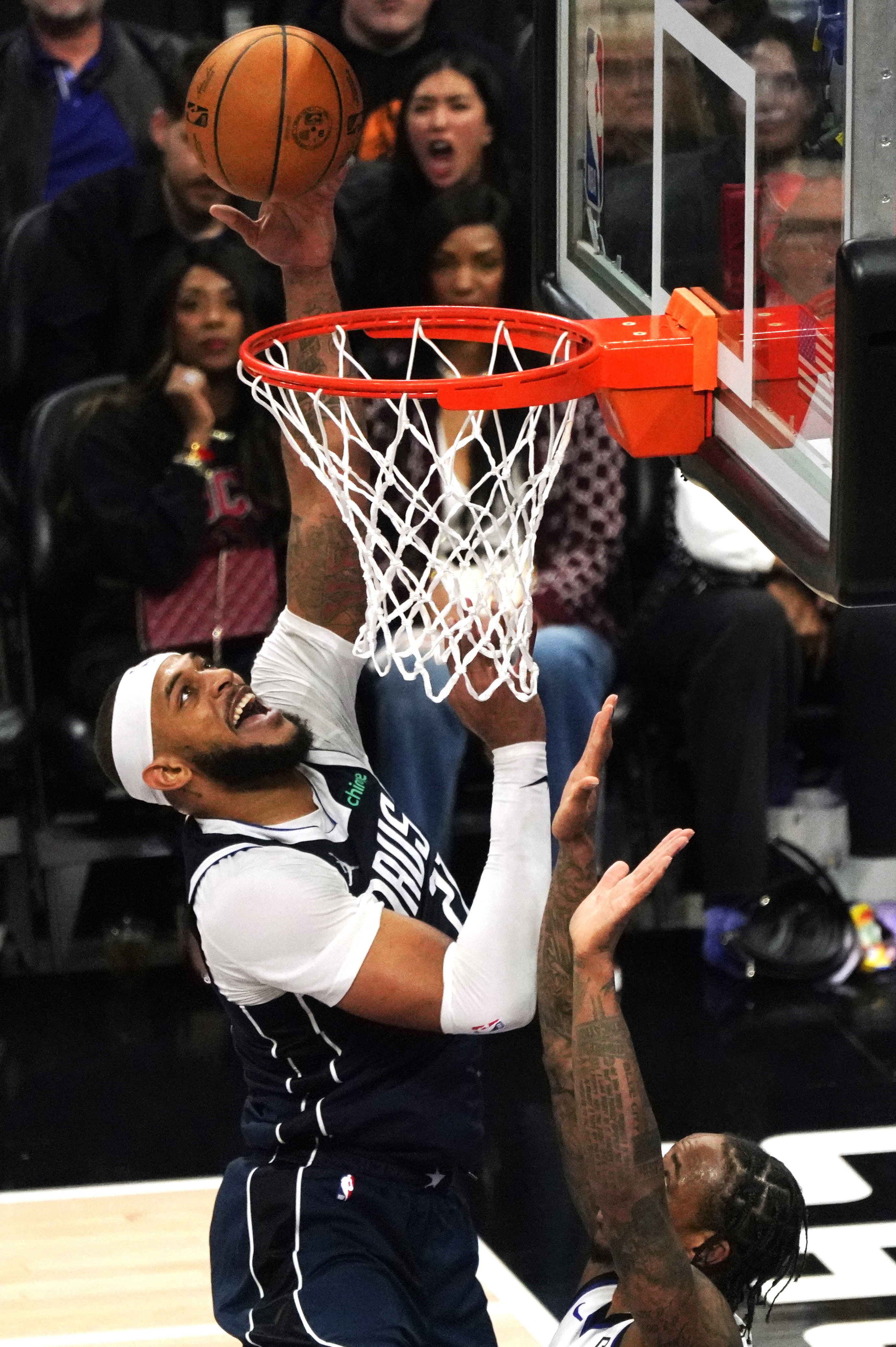 包含开拓者主场胜独行侠，连胜收官的词条