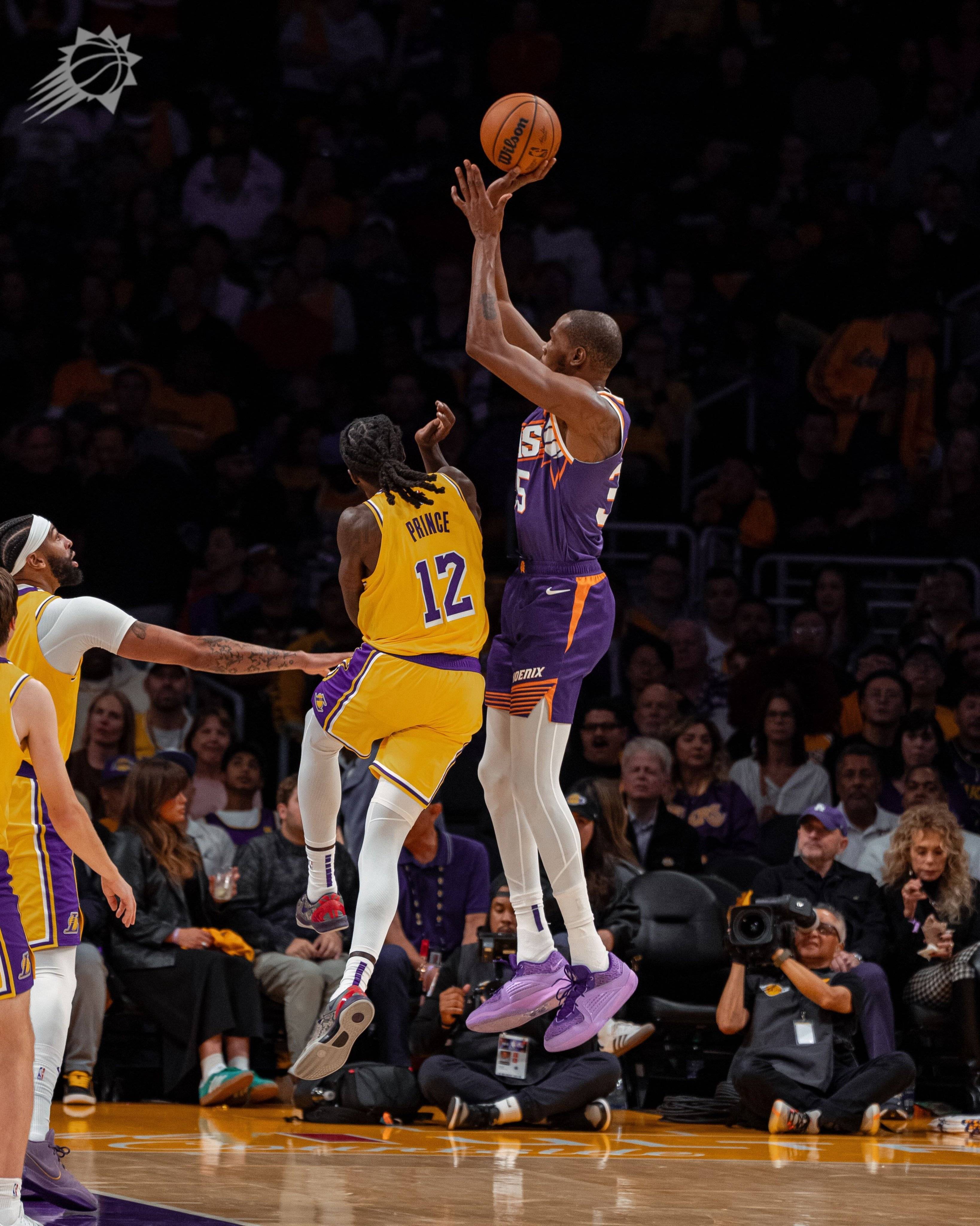 湖人大胜公牛,詹姆斯贡献三双表现稳健的简单介绍 湖人大胜公牛,詹姆斯贡献三双表现稳健的简单介绍