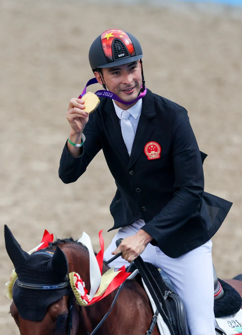 包含骑士斯波尔斯特拉荣膺常规赛刷牌征战太阳的词条 包含骑士斯波尔斯特拉荣膺常规赛刷牌征战太阳的词条