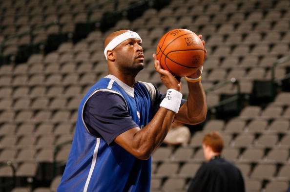 竞技风暴:场上临时变化导致双方反复抗衡 竞技风暴:场上临时变化导致双方反复抗衡