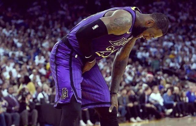 詹姆斯面对困境坚决表现